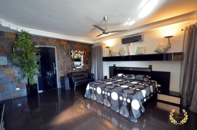 The villa master suite